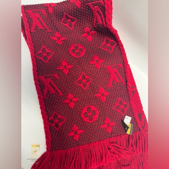 Louis Vuitton Scarf - Picture 5 of 9